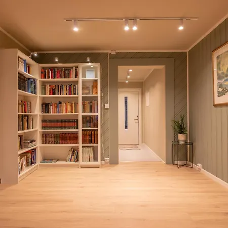 Cozy And Spacious In Centre Lägenhet