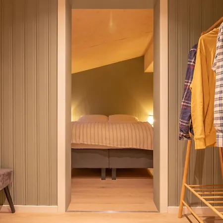 Cozy And Spacious In Centre