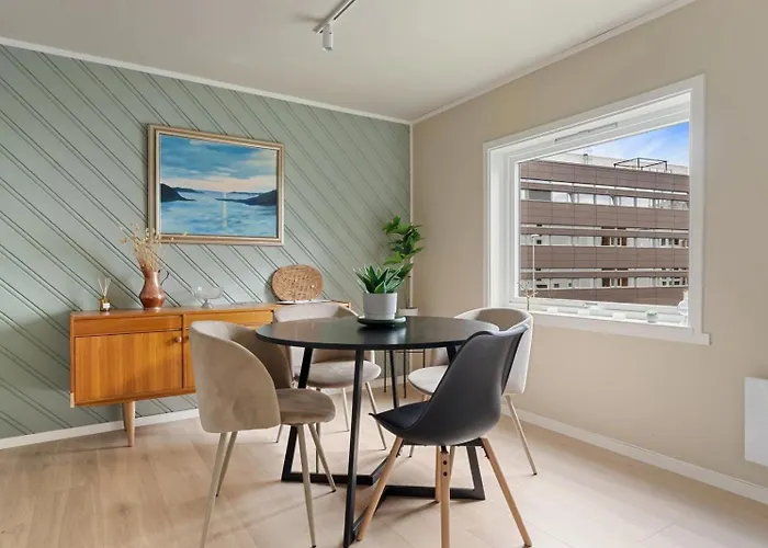 Cozy And Spacious In Centre *